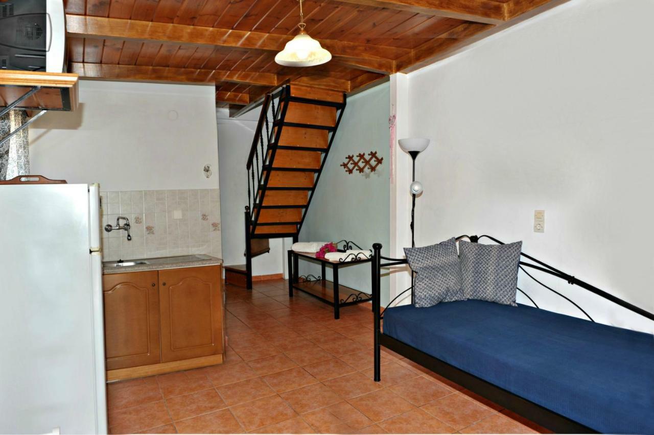 Studios Dimitris Giatras Zakynthos Town Luaran gambar